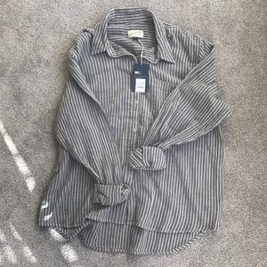 NWT UNIVERSAL THREAD WOMENS SHIRT, LARGE